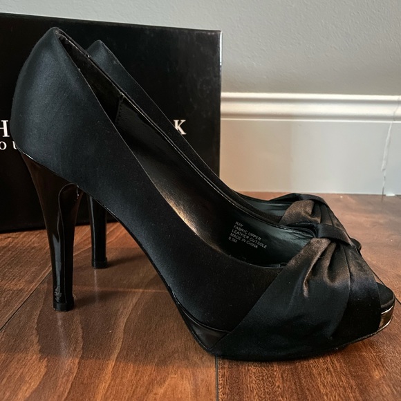 WHBM Ray black satin peep platform heel - Picture 5 of 9